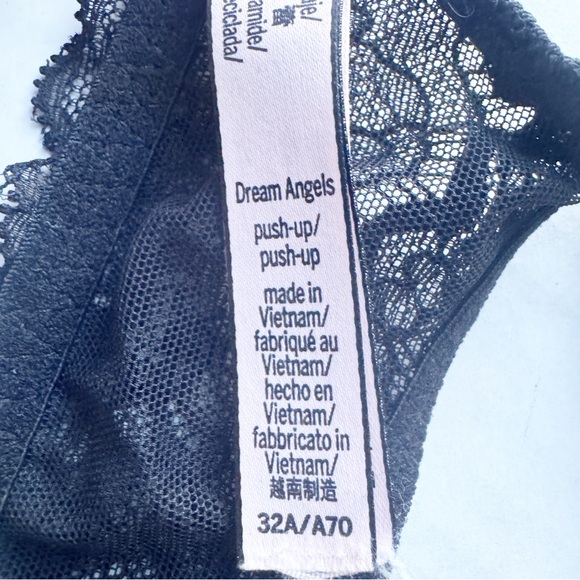 Victorias Secret 2 x Dream Angels Push up Bras in White & Black Lace - Picture 7 of 16
